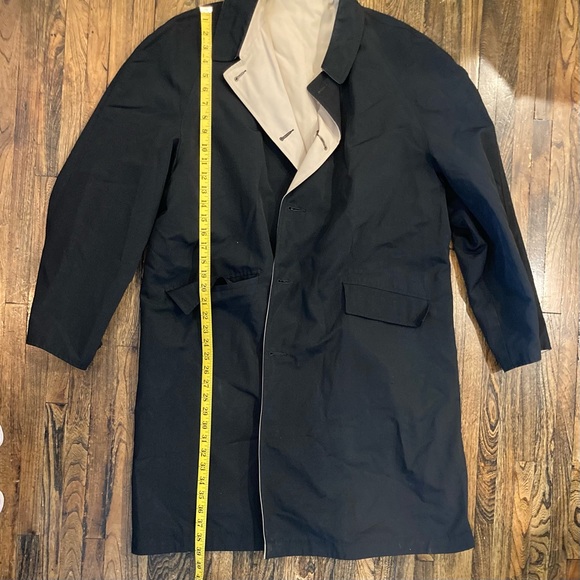 Reversible, trenchcoat beige and black - Picture 9 of 11